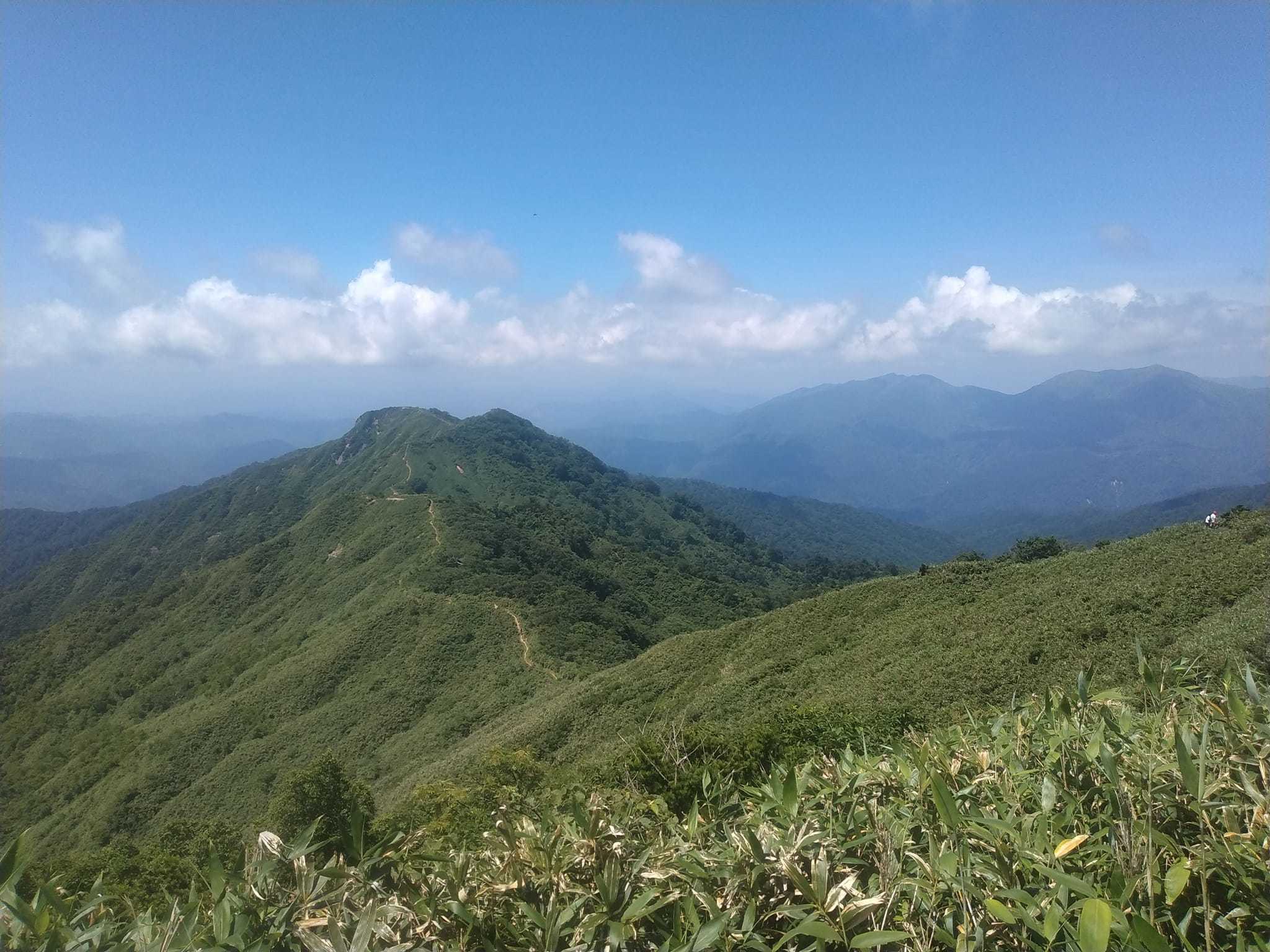 大日岳の稜線