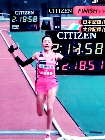 大阪国際女子マラソン前田穂南ゴール2401