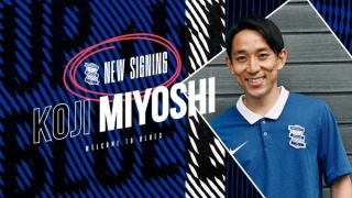 Birmingham City have signed midfielder Koji Miyoshi on a free transfer from Royal Antwerp
