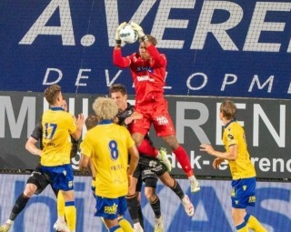 Zion Suzuki against KV Mechelen tonight
