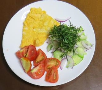 オカヒジキ入り野菜サラダ