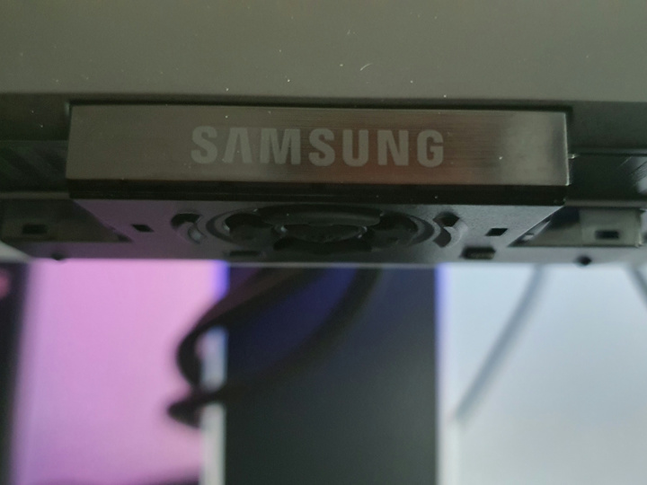 Samsung_Odyssey_Neo_G95NC_07.jpg